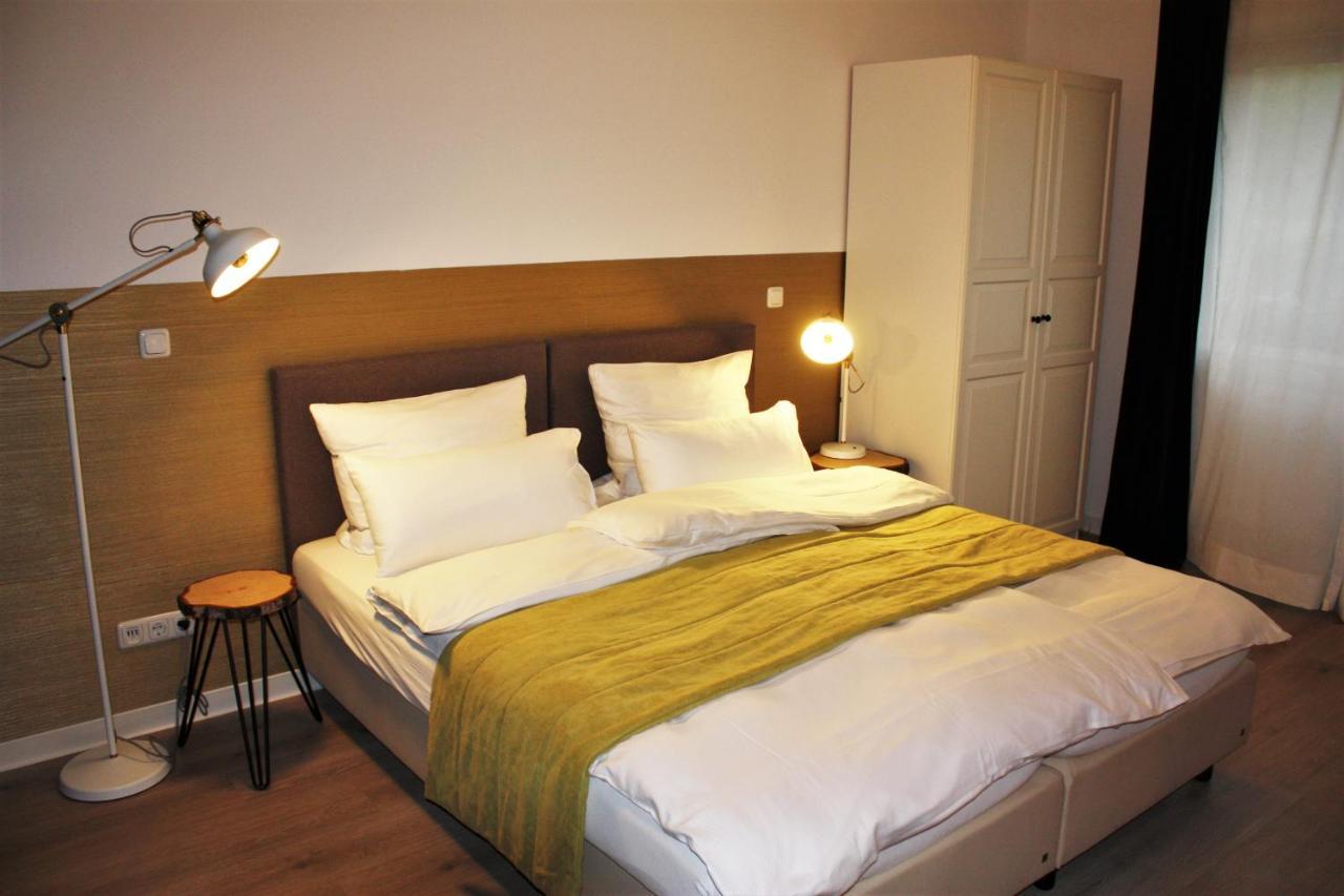 Hotel Zum See Garni ดีสเซิน อัม อัมเมอร์เซ ภายนอก รูปภาพ