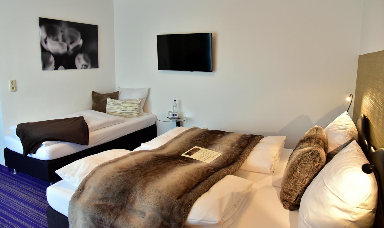 Hotel Zum See Garni ดีสเซิน อัม อัมเมอร์เซ ภายนอก รูปภาพ